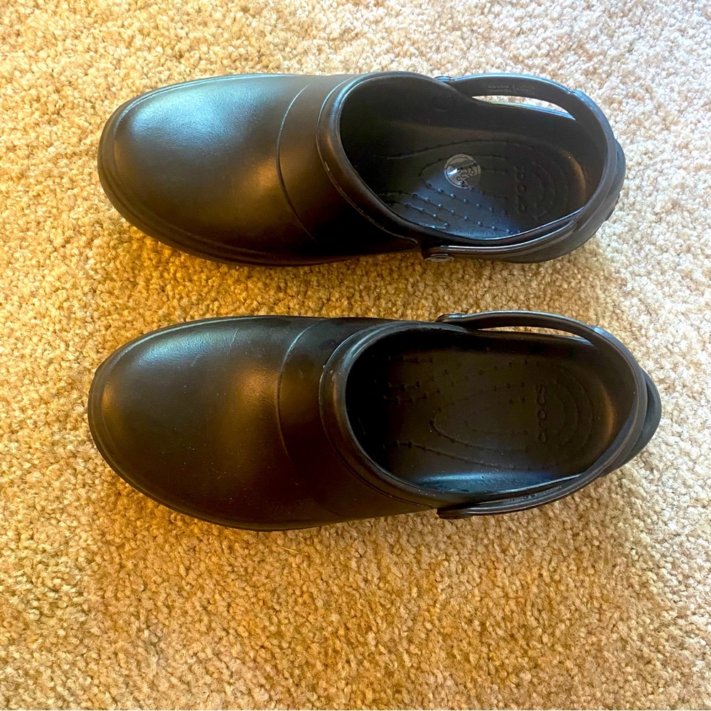 Black Crocs
